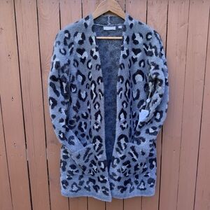 Evolution by Cyrus | NWT Size Small Slate Cheetah Fuzzy Cardi From Stitch Fix